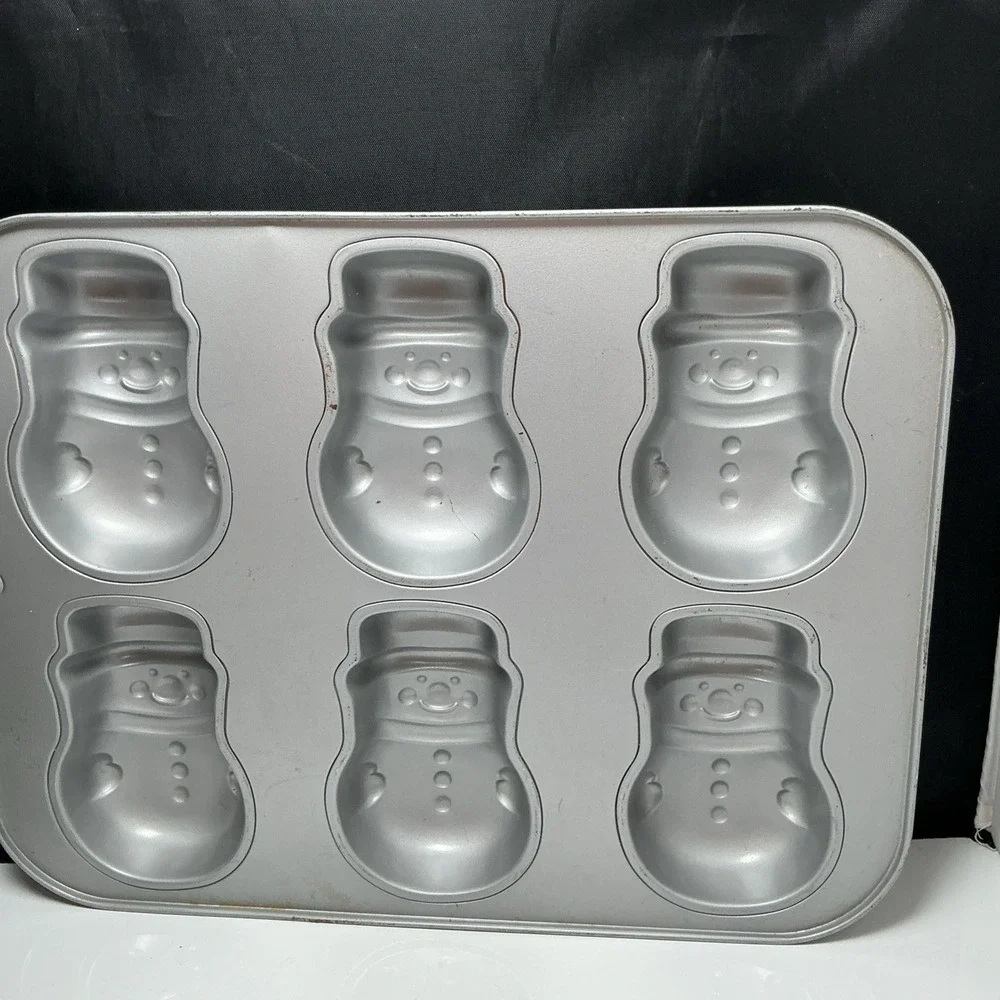 Vintage Aluminum Snowman Cupcake Pan & Cake‎ Pan Lot 2